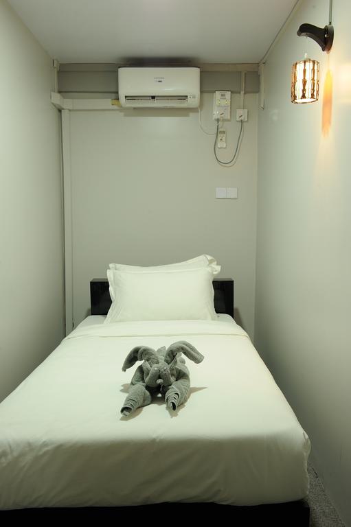 Space Boutique Hostel Yangon Rum bild