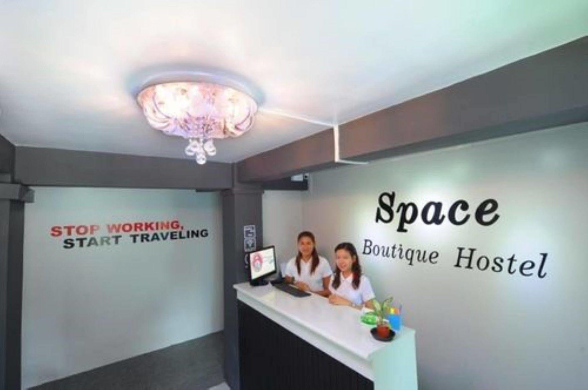 Space Boutique Hostel Yangon Exteriör bild